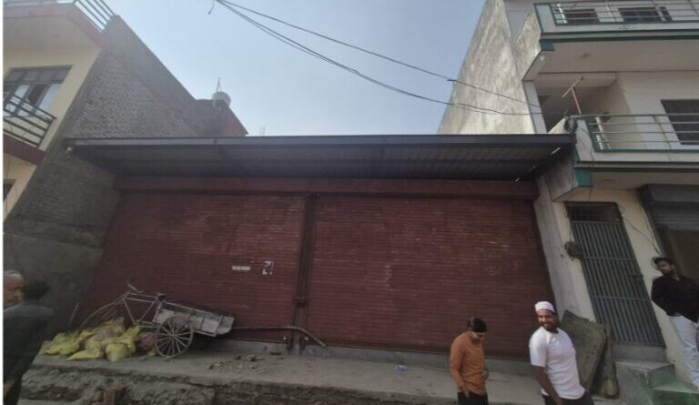 एमडीडीए का अवैध निर्माणों के खिलाफ अभियान जारी, आजाद कॉलोनी में अवैध व्यावसायिक निर्माण सील